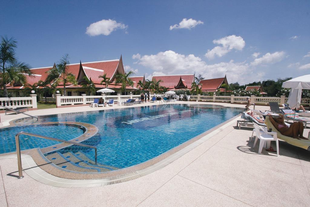 Nordic Tropical Resort Sattahip Extérieur photo